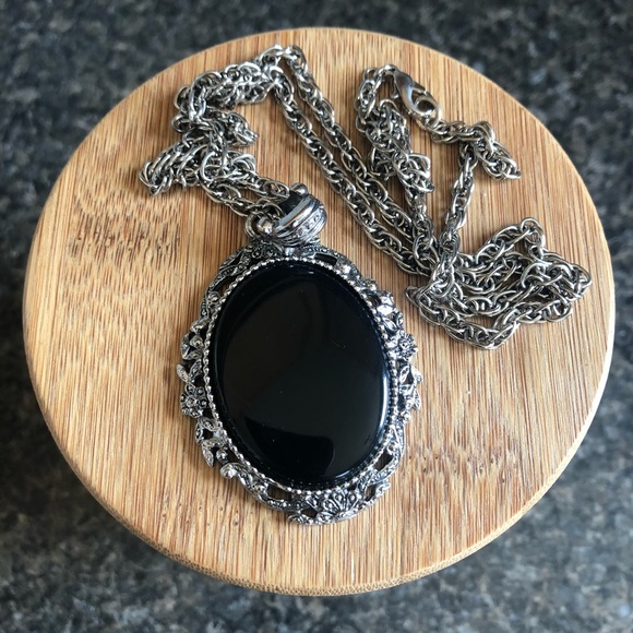 Express Jewelry - Vintage style Express necklace